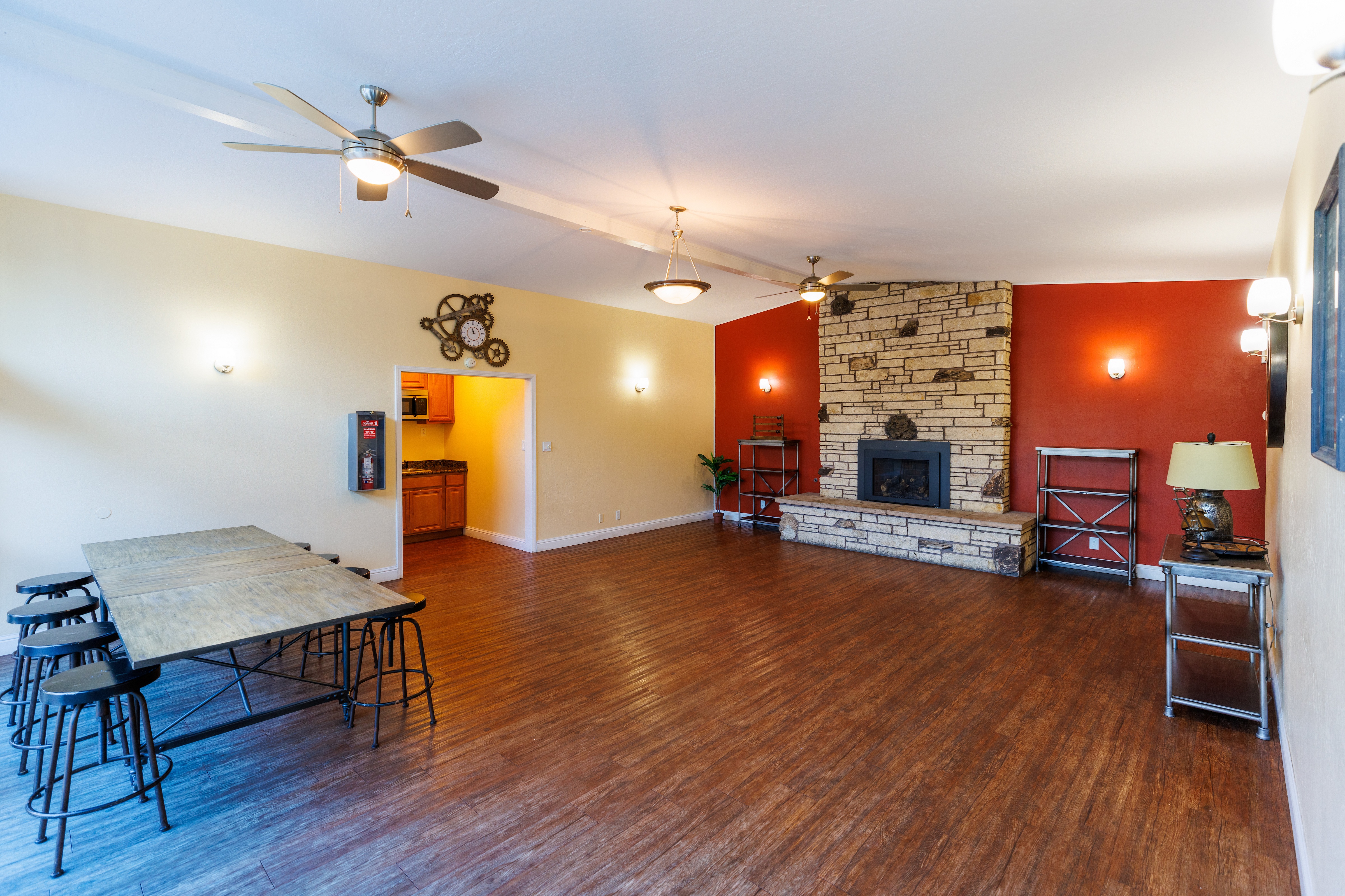 Pennsylvania Apartments photo 4